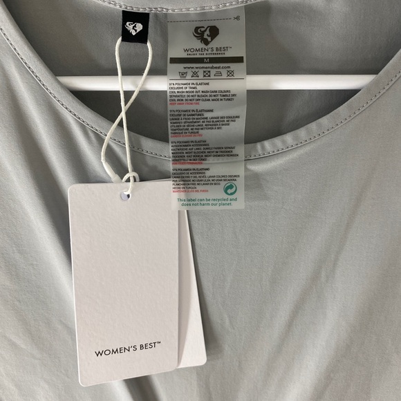 Workout top - Picture 2 of 2